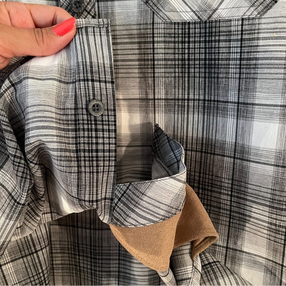 Orvis short sleeve woven tech quick dry lightweight plaid Size M, UPF 30+ - Picture 7 of 9